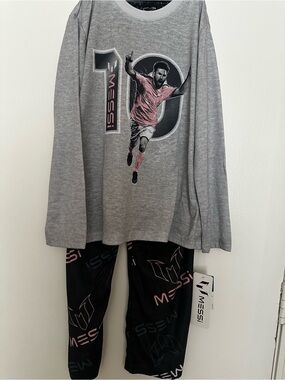 Messi Kids' Gray & Black Pajama Set with Graphic Top